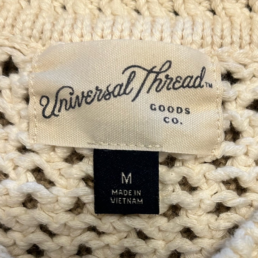 Universal Thread Knit crochet cropped sleeveless shirt